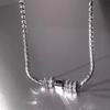 Colar com pingente de anel de diamante flash estilo leve e frio feminino, design de nicho leve e luxuoso, corrente de clavícula combinando com todos os homens, moderno