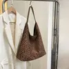 Bolso de Hombro Elegante de Gama Alta para Viajar 2025 Moderno Estampado de Leopardo Otoño Nuevo Bolso de Hombro de Gran Capacidad para Mujer