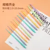 12 colores plástico ganchillo diy hecho a mano de una sola cabeza lana herramientas de tejer paquete de materiales suéter aguja ganchillo venta al por mayor