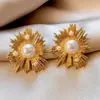 Aretes Europeos y Americanos de Perla Girasol Dorado para Mujer 2025 Nuevo Estilo Aretes Simples Elegantes Nicho Versátil Aretes Únicos