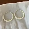 Aretes de Aro Color Amarillo Crema Matcha para Mujer, Estilo Coreano, Dulces y Elegantes, Modernos, Sencillos, Favorecedores para el Tono de Piel