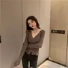 Suéter de punto con cuello cruzado para mujer, capa interior ajustada, nuevo estilo de otoño 2026, suéter corto, camiseta básica, blanco moderno
