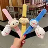 Pulseras de Peluche de Dibujos Animados para Niños, Pulseras de Muñeca Lindas para Parejas, Pulseras de Muñeca de Peluche para Mujeres, Regalos Promocionales Japoneses y Coreanos, Pequeños Accesorios de Regalo