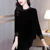 Camisa de Terciopelo para Mujer 2024 Otoño Nueva Camisa Bordada con Cuello Alto para Madres de Mediana Edad con Estilo Elegante