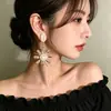 Pendientes de lujo ligero vintage plisados florales con perlas artificiales para mujer, únicos y elegantes, con un toque de estilo resort de alta gama