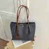 Coleção Outono 2026: Bolsa Tote Simples, Estilosa e Chique, Cor Sólida, Caimento Relaxado, Bolsa de Ombro, Bolsa de Ombro Casual da Moda