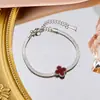 Pulsera Nueva Moda Europea y Americana de Acero de Titanio, Versátil y de Moda, Chapada al Vacío, Joyería de Mano Resistente al Color, Sensación de Alta Gama para Mujeres