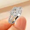 Anillo de Imitación de Moissanita para Mujer, Lujo Ligero, Gama Alta, Anillo de Zirconia 5A de Lujo para Propuesta de Matrimonio, Compromiso, Venta al por Mayor en Aliexpress