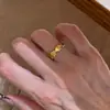 Anillo Popular de Xiaohongshu con Puntos de Diamantes Cepillados Jixiang para Mujer Diseño de Nicho Único Elegante Anillo para Dedo Índice Dropshipping