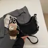 Bolsa de Mão Feminina Fashion 2026 Novo Modelo Versátil de Alta Qualidade Bolsa de Ombro Grande Capacidade Casual para o Dia a Dia Tendência