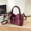 Bolsa Tote Camurça Casual Elegante de Grande Capacidade 2026 Outono/Inverno Nova para o Trabalho Super Popular Bolsa de Ombro Único Feminina