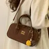Bolso Boston Satchel Retro de Gama Alta para Mujer Otoño e Invierno 2025 Nuevo Estilo Coreano Nicho Bolso de Hombro Cruzado para Viajar