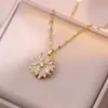 Collar para Mujer, Estilo Influencer Transfronterizo Flor de Girasol Circonita Giratorio Conjunto de Tres Piezas Decoración Collar de Acero de Titanio