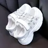 Zapatillas de Malla Transpirable para Niñas 2026 Nuevo Modelo de Verano Velcro Zapatos de Papá Antideslizantes Resistentes al Desgaste Zapatos Casuales para Niños
