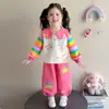 Conjunto de Otoño para Niña Sudadera con Cuello Polo Nuevo Estilo de Otoño para Bebé Conjunto de Dos Piezas Rayas Arcoíris Dibujos Animados Ropa Deportiva Informal