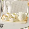 Conjunto de Jarra de Água Cerâmica Doméstica de Luxo Leve com Bandeja, Grande Capacidade, Adequado para Mudar para uma Casa Nova, Copos de Água Potável e para Receber Convidados na Sala de Estar