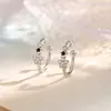 Clips para orejas de estrella negra de circonio microincrustado, aretes elegantes y de moda sin perforación, mini puños para orejas de pentagrama