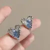 Pendientes de amor de hielo azul dulce francés con diamantes rotos diseño de nicho elegante moda temperamento tendencia joya para orejas versátil