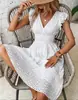 2026 Vestido Europeu e Americano Feminino Transfronteiriço Verão Novo Estilo Vestido Sem Mangas com Decote em V Vestido Elegante de Alta Qualidade para Férias Feminino