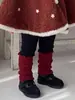 Conjunto de invierno para niña, capa súper linda, leggings versátiles forrados de polar, conjunto de tres piezas, ropa infantil Huzhou