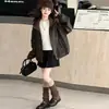 Chaqueta de cuero con capucha para niña, nuevo estilo primavera y otoño, elegante chaqueta retro de dos piezas falsas para niños mayores, top estilo coreano