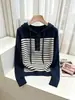 Sudadera con Capucha de Manga Larga a Rayas Estilo Europeo para Mujer Otoño/Invierno de Alta Gama Holgada Talla Grande Moderna Chic