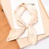Pañuelo cuadrado pequeño de 70 cm para mujer, bufanda nueva de primavera y otoño, versátil, regalo para madre, bufanda práctica, a la moda, de alta gama