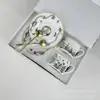 Juego de Té de la Tarde Estilo Europeo Marca D Serie Primavera Taza de Café de Porcelana Hueso Taza Doble Plato de Taza Plato de Cena Serie Mariposa Juego de Caja de Regalo