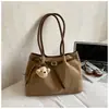 Moda transfronteriza retro bolsa grande para mujer nueva elegante cepillada bolsa de mano para el día a día gran capacidad al hombro bandolera individual de moda