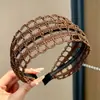 Nueva diadema de ala ancha 2026 para mujer, diseñada para levantar la línea del cabello y mantener el cabello en su lugar mientras te lavas la cara, con un estilo retro adecuado para otoño e invierno, y ofreciendo un aspecto sofisticado