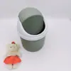 Nova Lixeira de Mesa Criativa Crocker Mini com Tampa Plástico Cesto de Papel Casa Escritório tamanho pequeno Barril de Armazenamento Yiwu