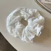 Scrunchie branco simples com vazados estilo coreano para mulheres, versátil e bonito para o uso diário, novo elástico de cabelo e acessório de cabelo