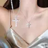 Collar con Colgante de Cruz de Diamantes Completa para Mujer, Cadena de Clavícula en Capas Exquisita de Nicho de Lujo Ligero, Accesorio de Cadena para el Cuello de Gama Alta