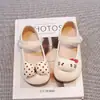 Estilo Dulce Nuevos Mocasines de Charol para Mujer Lunares Lazo Hebilla Única Punta Redonda Planos Casuales Zapatos Pequeños de Cuero