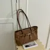 Bolsa de nicho estilo coreano, muito estilosa e casual, nova de 2026, cor sólida vintage, bolsa de ombro e axila descontraída