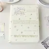 Álbum de Colección de Tarjetas A5 de Hojas Sueltas de Cuatro Rejillas Concierto de Observación de Estrellas Álbum de Fotos Polaroid Gran Capacidad Álbum de Almacenamiento de Dibujos Animados DIY