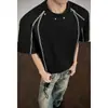 Camiseta Listrada Patchwork Desconstruída para Homens, Design de Verão, Estilo de Nicho, Ombro Normal Manga Curta Streetwear Americano Top Resistente