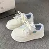 Tênis Branco Feminino Estilo Campus com Laço 2026 Novo Loafers Esportivos Antiderrapantes de Solado Grosso Tênis Casuais Board para Crianças