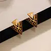 Pendientes con estampado de leopardo en forma de V para mujer, ligeros, de lujo, de alta gama, nuevos y populares pendientes de otoño e invierno de 2024, pendientes únicos de nicho