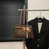 Moda Nueva Otoño e Invierno 2025 Versátil Retro Piel Nobuck Bolso Tote Gran Capacidad Estilo Perezoso de Gama Alta Simple