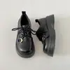 Zapatos de cuero para mujer color café, que aumentan la altura, con suela gruesa, nuevo modelo de otoño 2026, adecuados para combinar con faldas, mocasines estilo británico retro con suela blanda