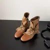 Botas western cowboy redondas com cadarço e laço, estilo retrô, com retalhos de renda, para mulheres, nova coleção outono 2026, com design interno que aumenta a altura para um efeito emagrecedor, botas curtas