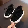 Suministro directo de fábrica botas de nieve para niña invierno nuevo de caña alta niño pequeño zapatos de algodón más terciopelo cálido estilo coreano infantil algodón
