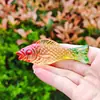 Vidrio de cristal de colores carpa decoración del hogar año tras año más que pequeños adornos pez dorado manualidades de la suerte venta al por mayor