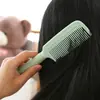 Pente moderno para mulheres, projetado para cabelos longos, antiestático, design fofo de desenho animado, adequado para uso doméstico, pente para cabelos lisos, portátil e ajuda a alisar e desembaraçar os cabelos