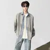Camisa patchwork estilo coreano para primavera e outono, estilo universitário, falsa peça dupla para homens, jaqueta T-shirt de manga longa, gola polo, corte solto de alta qualidade