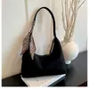 Bolsa de ombro feminina transfronteiriça estilosa estilo coreano, bolsa de ombro casual retrô para o dia a dia, bolsa de mão versátil da moda