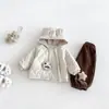 Conjunto de Tres Piezas para Bebé Niña Dianxi: Chaqueta Gruesa con Capucha y Forro Polar, Leggings de Invierno con Estampado de Estrellas para Bebé