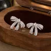 Pendientes de Aro con Lazo de Circonita Super Flash, Lujo Ligero y Elegantes, Pendientes de Lazo Sencillos Llenos de Diamantes, Lujo Ligero y de Gama Alta para Mujeres