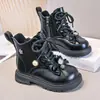 Botas de moda novo modelo 2025 inverno aumento de altura infantil versátil estilo britânico moda cadarço botas curtas botas Martin para meninas
